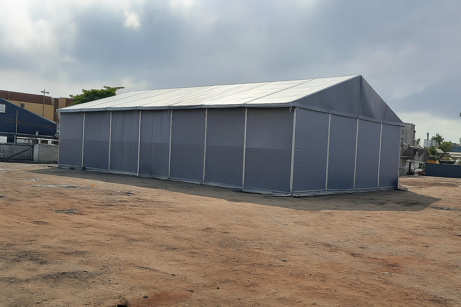 Montagem rápida de galpão lonado com estrutura metálica - OPEN Transportes
